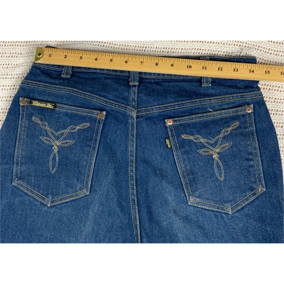 VINTAGE LEVIS  “MOVIN ON” JEANS, , UNISEX SIZE 28” ,  check measurements - Picture 3 of 9